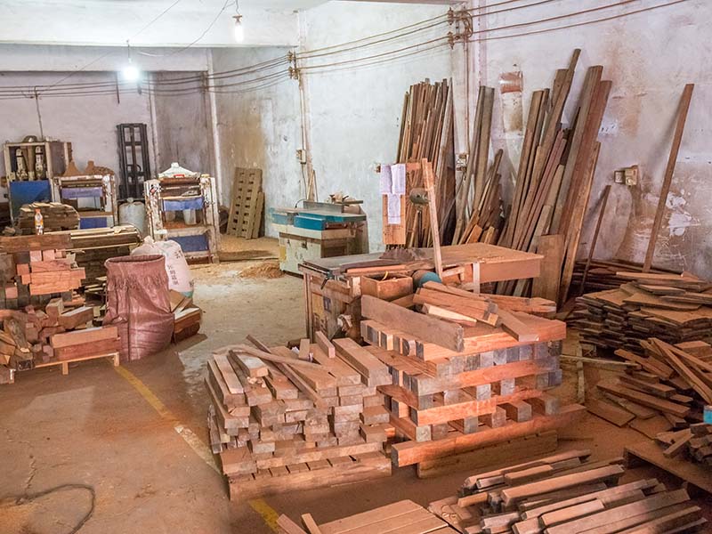 衡阳楼梯地板柜门的油漆修复-09